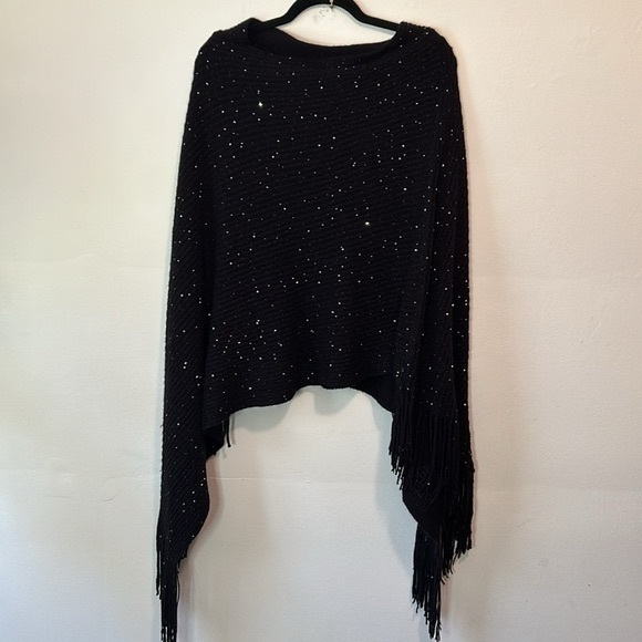 Sweaters - Black knit‎ poncho with stitched in sequins - One Size